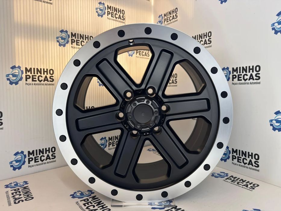 Jantes Fuel Look 4x4 em 17 (6x139.7) Preto Matt e Aba Polido