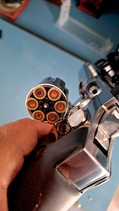 Revolver CO2  Dan Wesson 6" - Full Metal