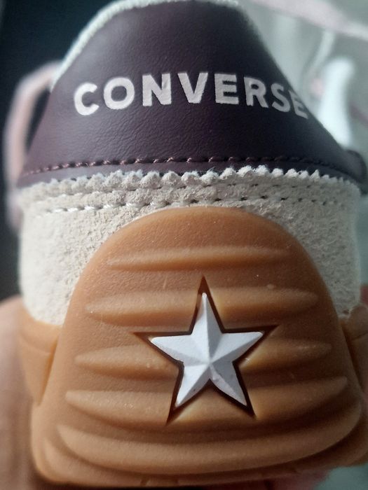 Sneakersy płaskie "Converse".