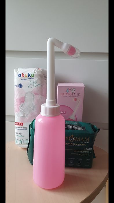 Butelka do podmywania + podpaski poporodowe