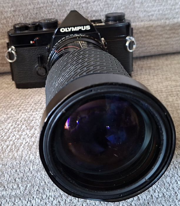 Olympus OM-1 Black + Zuiko 50mm f/1.8