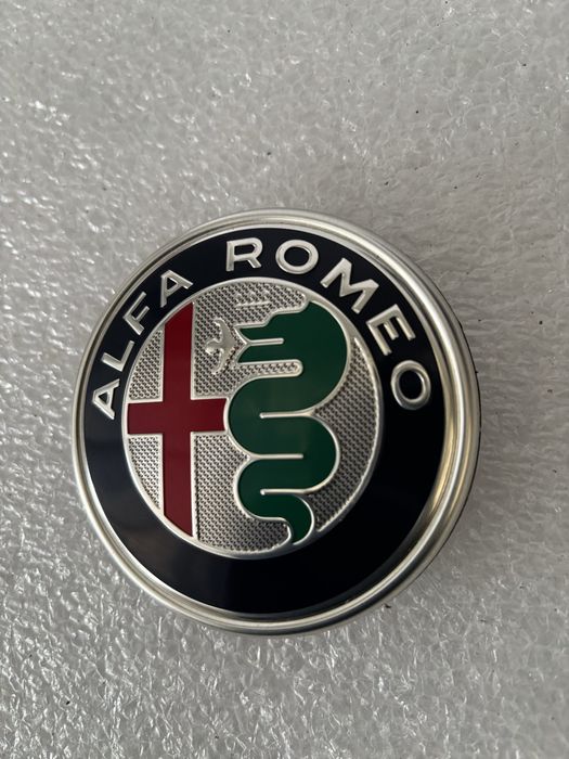 Alfa Romeo Giulia emblemat znaczek logo klapy bagażnika tył tylnej