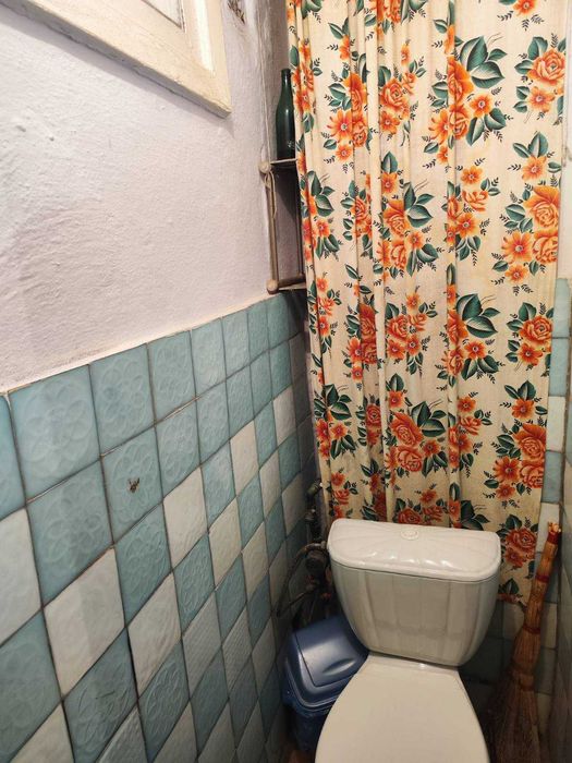 продам 3 кімн кв,3\5 цегла, Інгульский район,поруч кінотеатр Юность