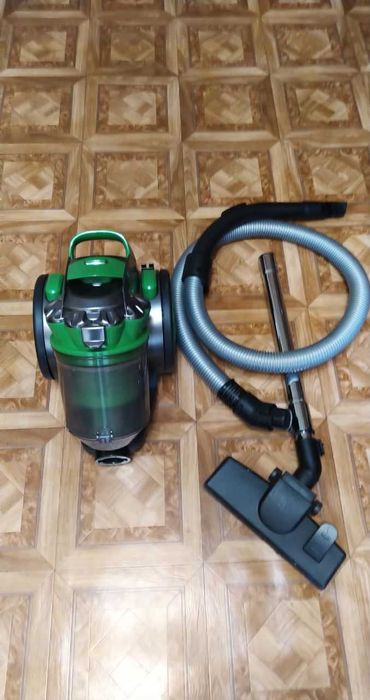 Пылесос HYUNDAI bscm-700w