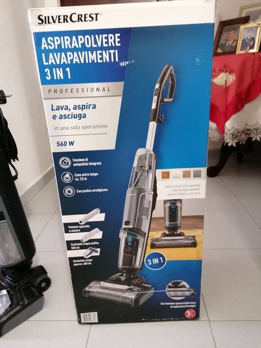 Um aspirador que aspira e lava.