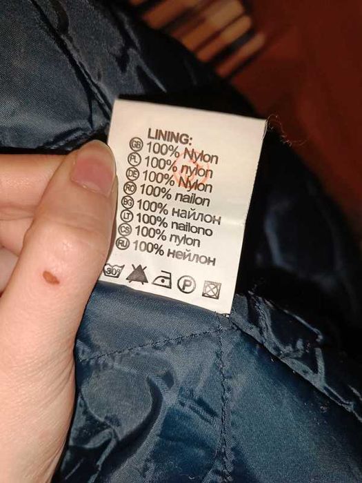 Kurtka w kolorze złotym