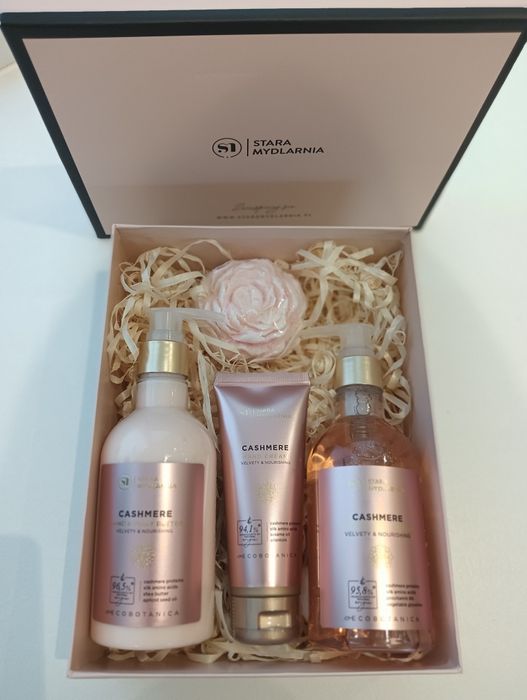 Zestaw kosmetyków Stara mydlarnia CASHMERE