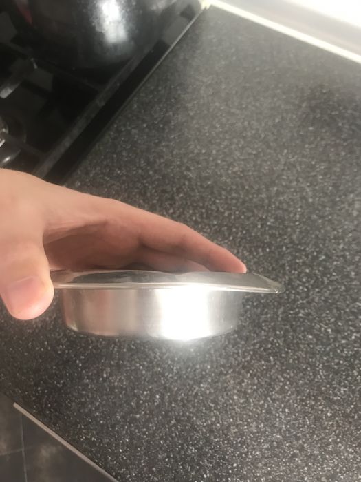 Продам пепельницу .