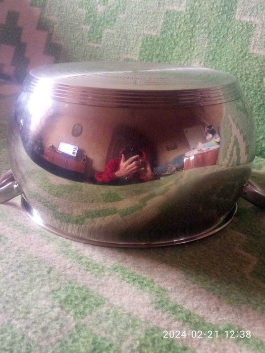 Кастрюля  нержавейка Peterhof - 6.5 л.  Австрия   Продажа по месту.