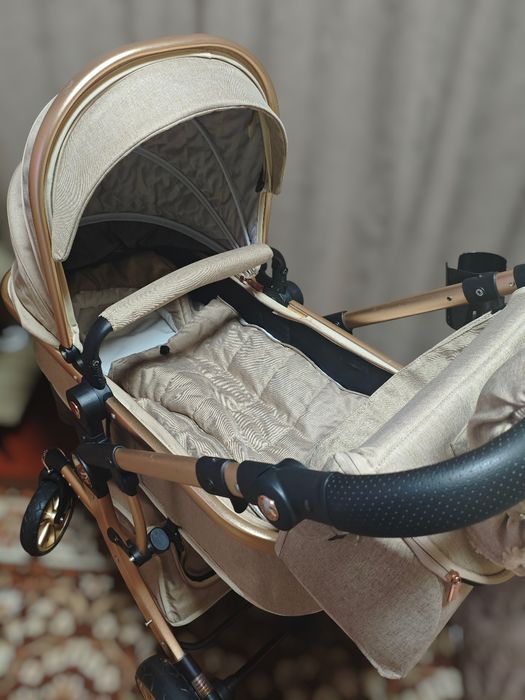 Срочно Коляска-трансформер POTÉ AIMILE, цвет gold