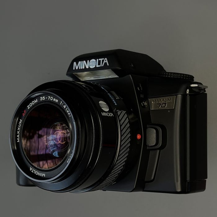 Плівкова дзеркальна камера Minolta Maxxum 70 AF Zoom 35-70mm
