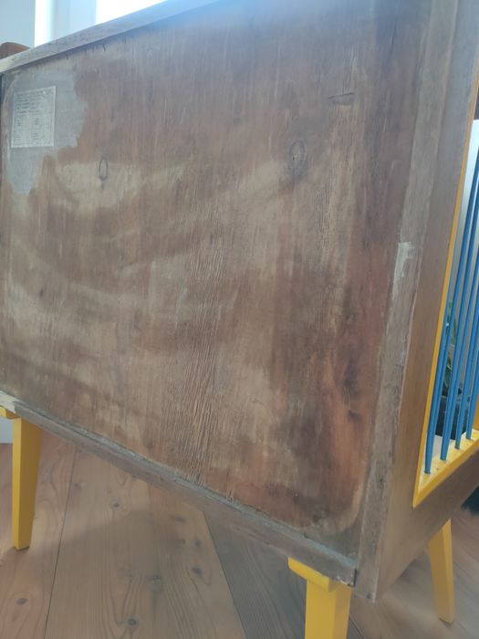 Szafka RTV PRL, patyczak ze sznurkami