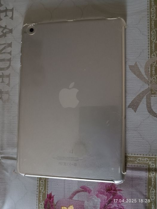 Телефони на запчастини