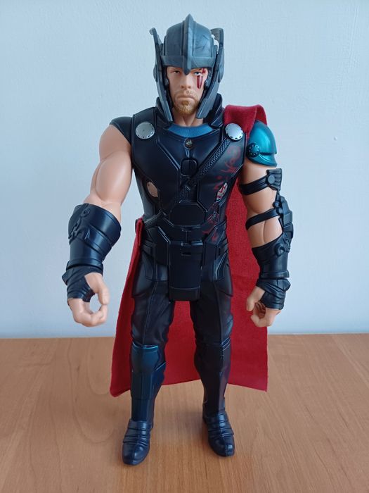 Интерактивная игрушка фигурка Тор Thor ( оригинал) Hasbro 30 cм