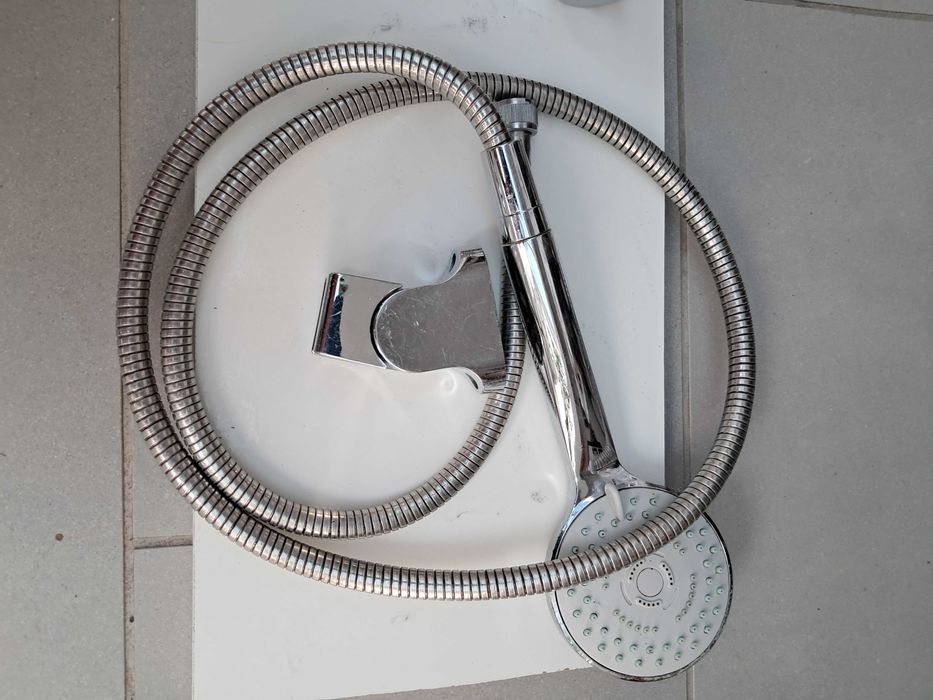 Torneira misturadora para duche impecável