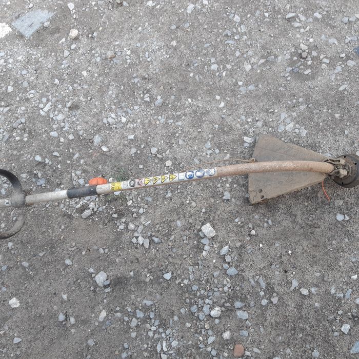 Podkaszarka spalinowa  w pełni sprawna.