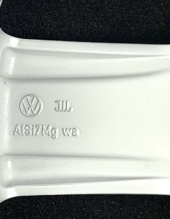 Диски оригінальні Volkswagen R17 5x112 Passat B7 B8