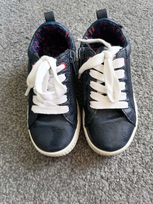 Adidasy, trampki chłopięce roz. 25