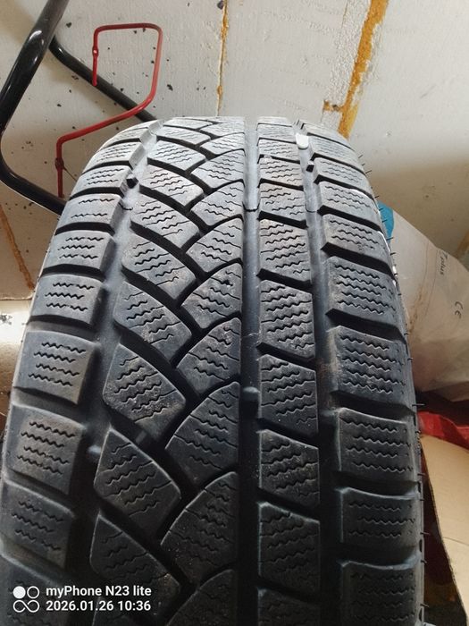 Opony zimowe  205/55 r16 cztery sztuki