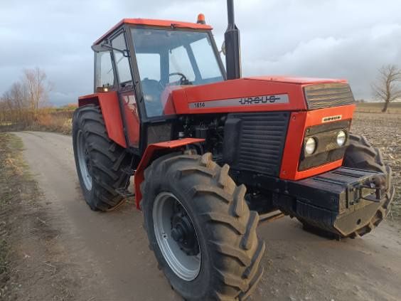 Ciągnik Ursus 1614 posiada biegi pełzające