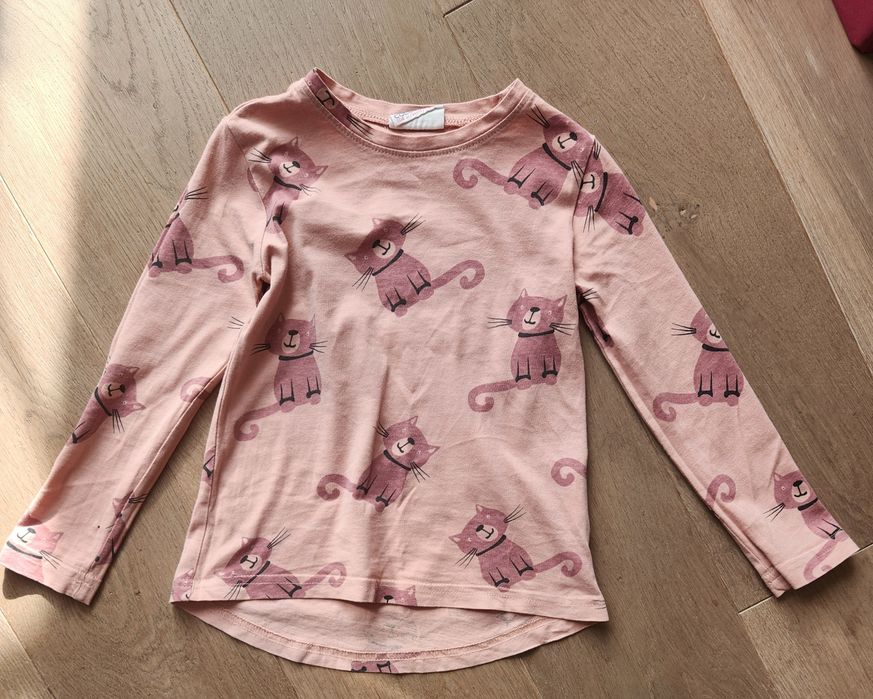 Bawełniana, cienka bluzeczka w kotki Coccodrillo. R. 104