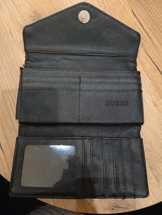 Damski Portfel guess stylowy