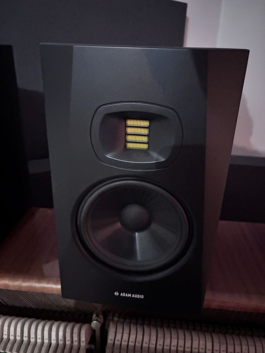 Adam Audio T7V - Studyjne Monitory
