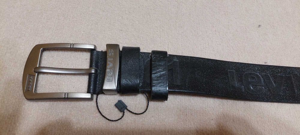 Nowe paski Levi's