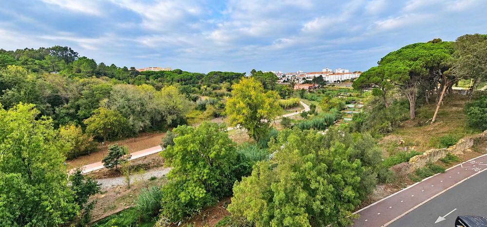 Apartamento T4 à venda em Agualva e Mira-Sintra, €320.000