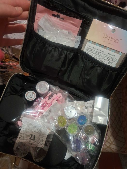 Todo o material de unhas de gel