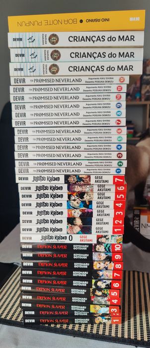 Mangas (Demon Slayer, The Promised Neverland, etc)