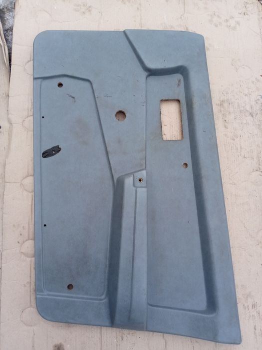 Продам обшивки на дверки  ваз 2108