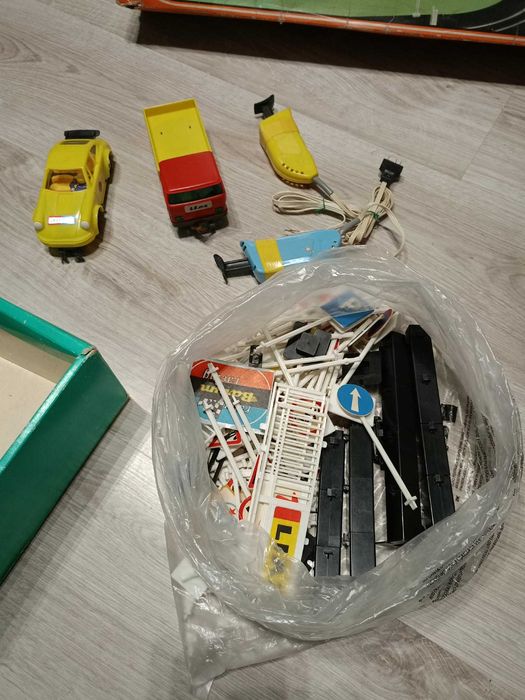 Zabawka PRL  Samochodowy tor wyścigowy elektryczny " Auto Draha "