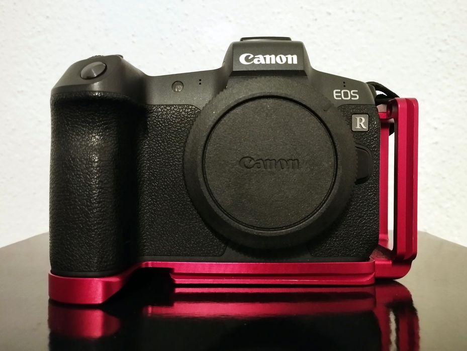 Canon R (mirrorless) + 2 baterias + l-bracket - como nova