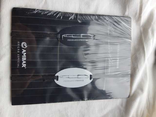 Suporte/Cerra Livros