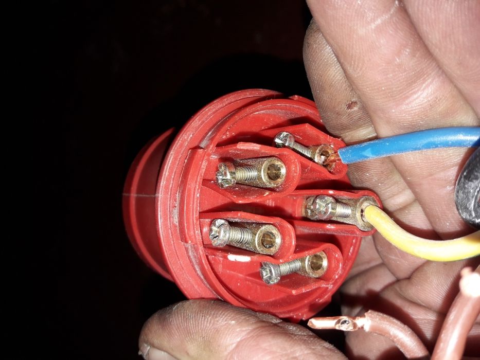 Wtyczki 380v 5 pinów