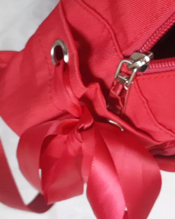 Mochila vermelha