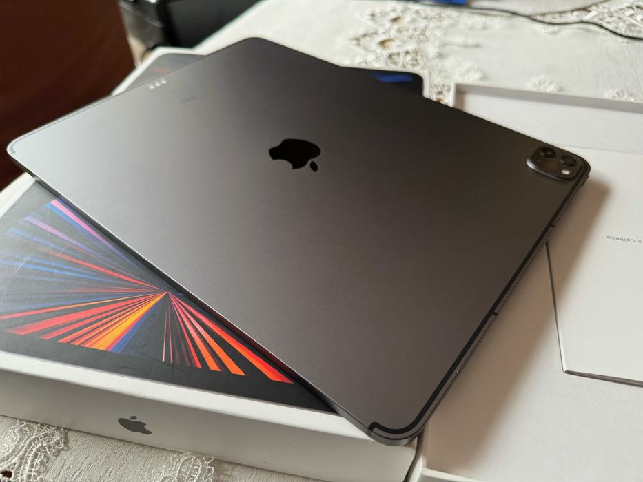 Apple iPad Pro 12,9" 5 gen M1 128GB Cellular klawiatura ZAGG