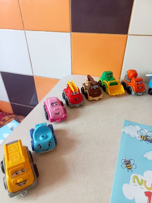 Игрушки,машинки, цена за все