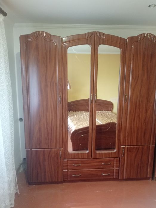 Меблі в спальню )