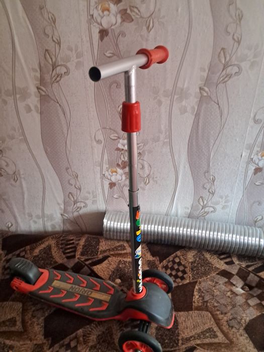 Продам Дитячий самокат