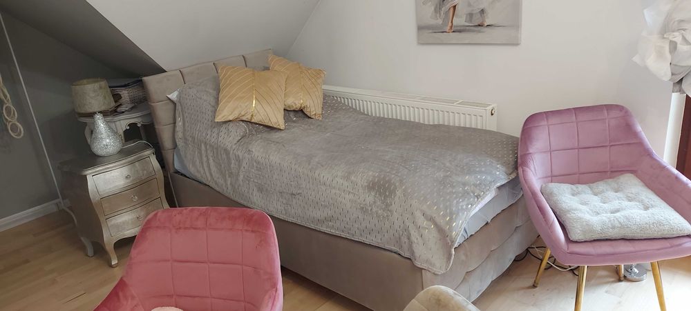 Łóżko z pojemnikiem + materac 90x190