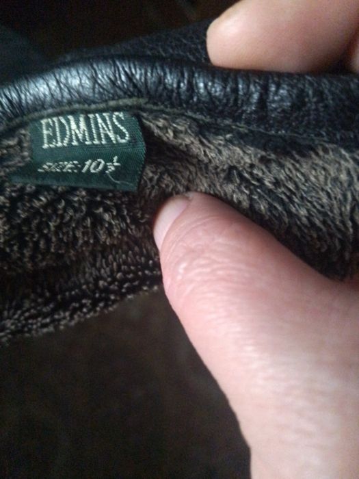 Перчатки мужские кожаные.