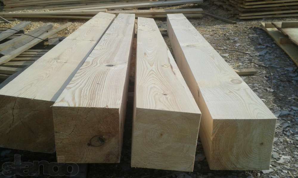 Брус 200х200 деревянный.