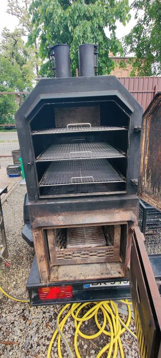 Продам смокер, BBQ, шедевр інженерної думки і зварювальної майстерності.