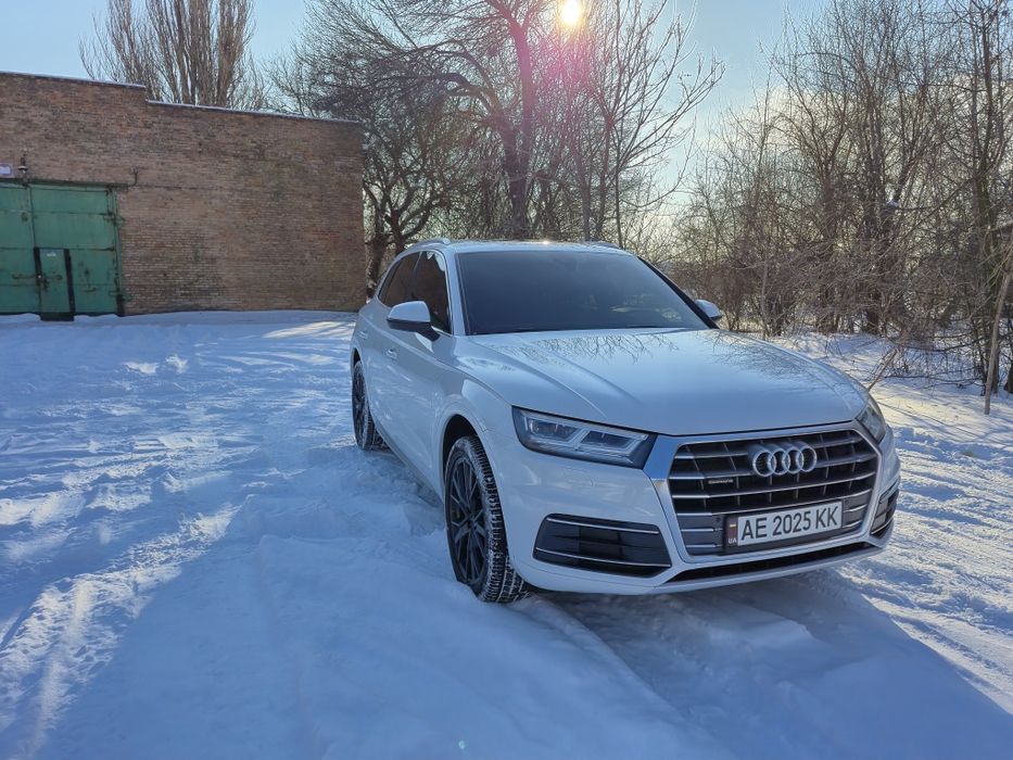 Audi Q5 2019 2.0tfsi panorama