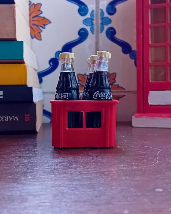 VINTAGE Coca-Cola – Conjunto 6 Mini Garrafas com Caixa – Anos 90