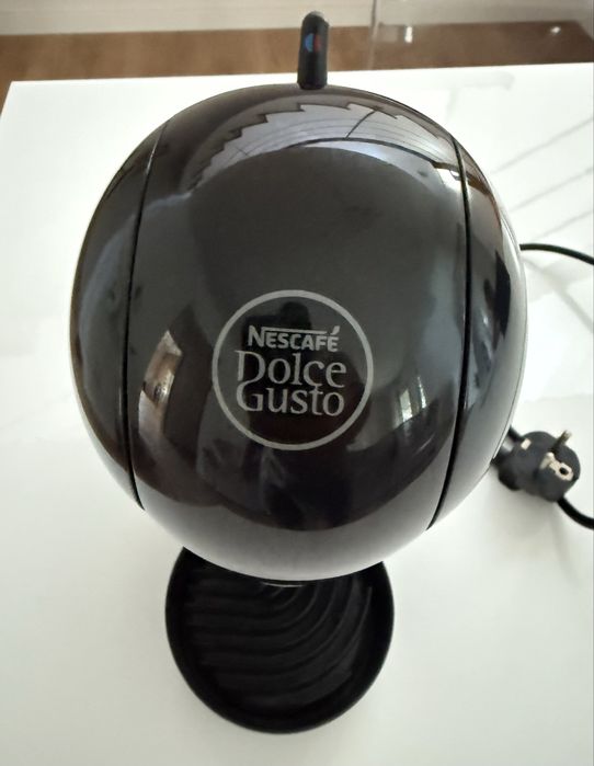 Vendo máquinas de café: Nescafé Dolce Gusto Piccolo e  Delta Q Qool  Ambas