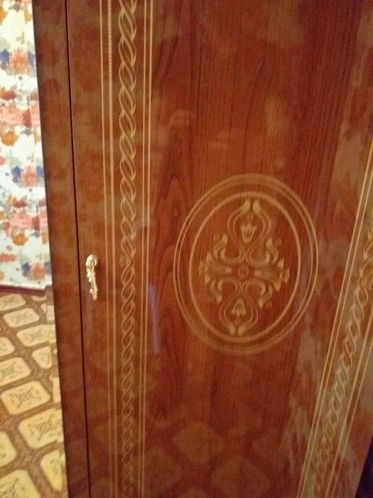 Шкаф для одежды .Эксклюэив!