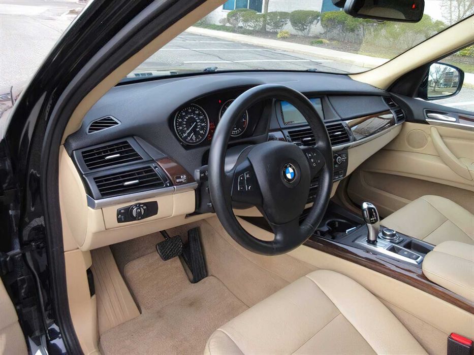 BMW X5 xDrive35d      2012